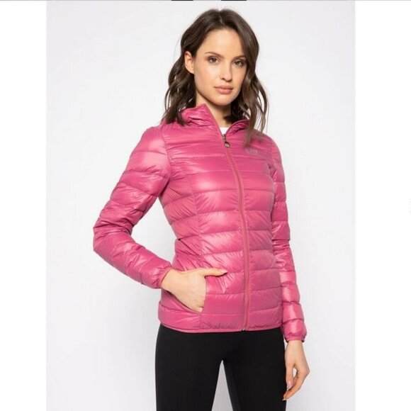 NWOT Uniqlo Packable ULTRA LIGHT DOWN Hooded PARKA in Hot Pink SOLDOUT ONLINE! - Picture 4 of 16